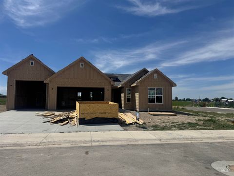 Photo of 600 Grand Harvest Ave, New Plymouth, ID 83655 (MLS # 98988427)