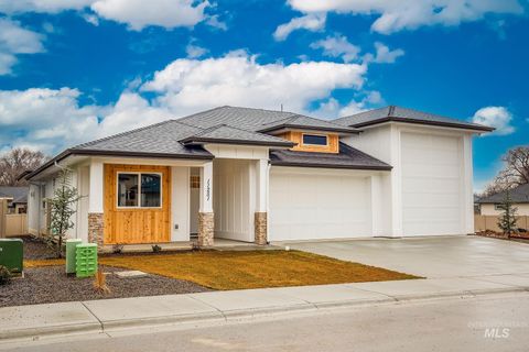 7838 W Flathead Lake St Eagle ID 83616