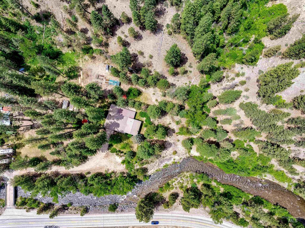 Photo of 14 Cougar Ln, Boise, ID 83716 (MLS # 98976596)