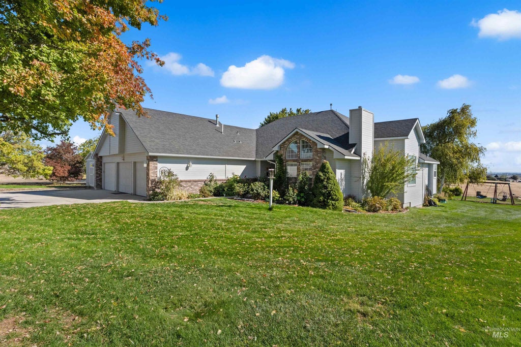 Photo of 12509 Deer Flat Rd, Nampa, ID 83686 (MLS # 99002530)