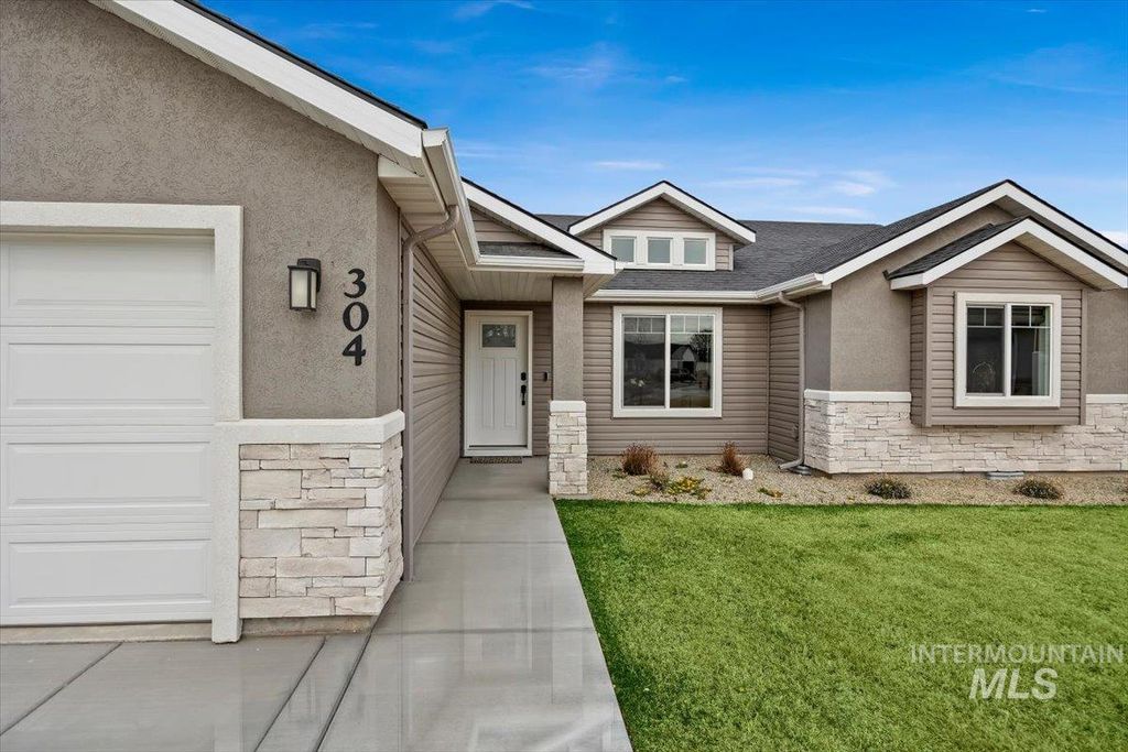 Photo of 304 New Haven St, Rupert, ID 83350 (MLS # 98980226)