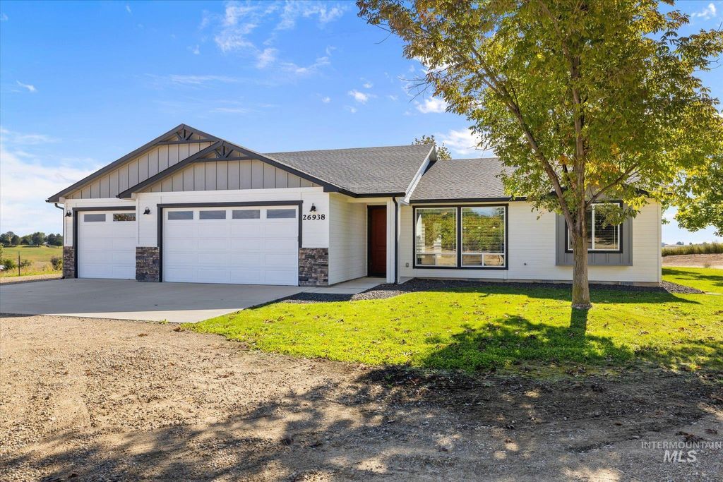 Photo of 26938 Breakaway Ln, Caldwell, ID 83607 (MLS # 98965347)