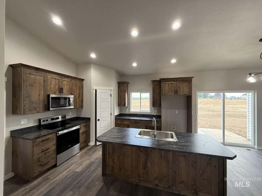 Photo of 160 W 100 N, Jerome, ID 83338 (MLS # 98990435)