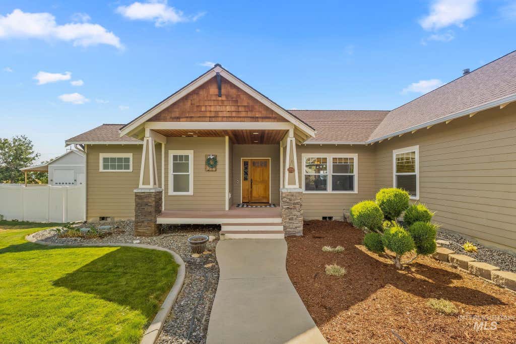 Photo of 1976 Wheatlands Ave, Lewiston, ID 83501 (MLS # 98994105)