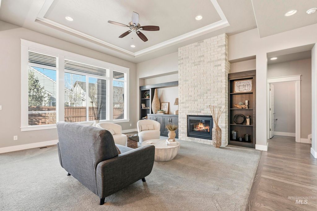 Photo of 5699 N Fairborn Ave, Meridian, ID 83646 (MLS # 98973998)