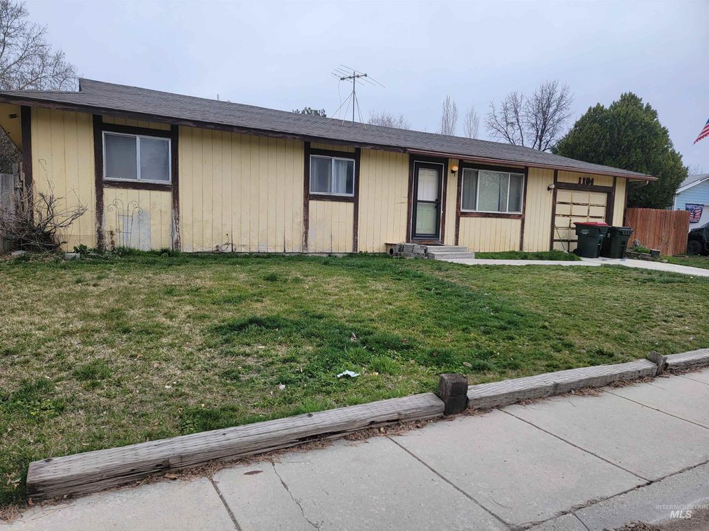 Photo of 1104 NW 13 Th Ave, Meridian, ID 83642 (MLS # 98977789)