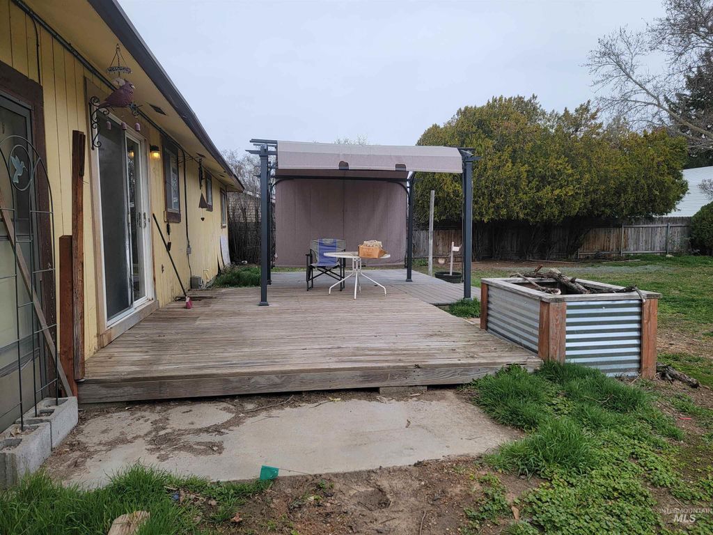 Photo of 1104 NW 13 Th Ave, Meridian, ID 83642 (MLS # 98977789)