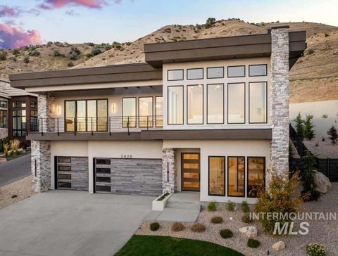 2426 S Globe Lane Boise ID 83716