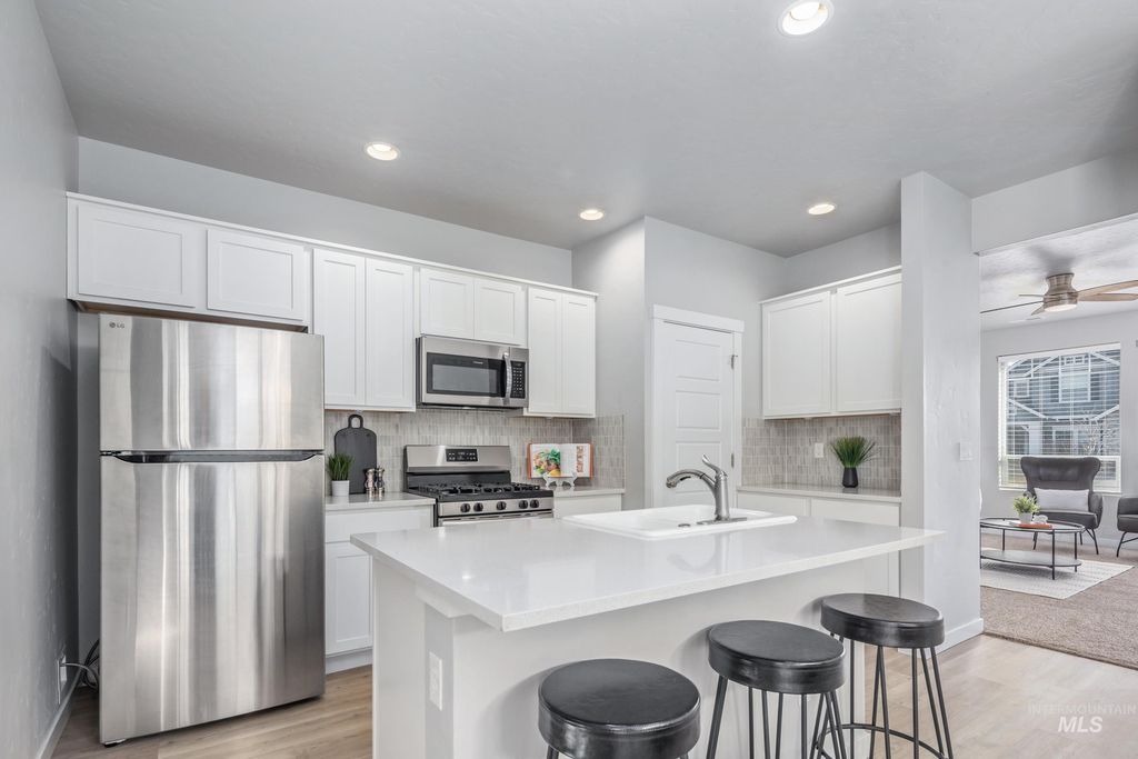 Photo of 1127 N World Cup Ln, Eagle, ID 83616 (MLS # 98973890)