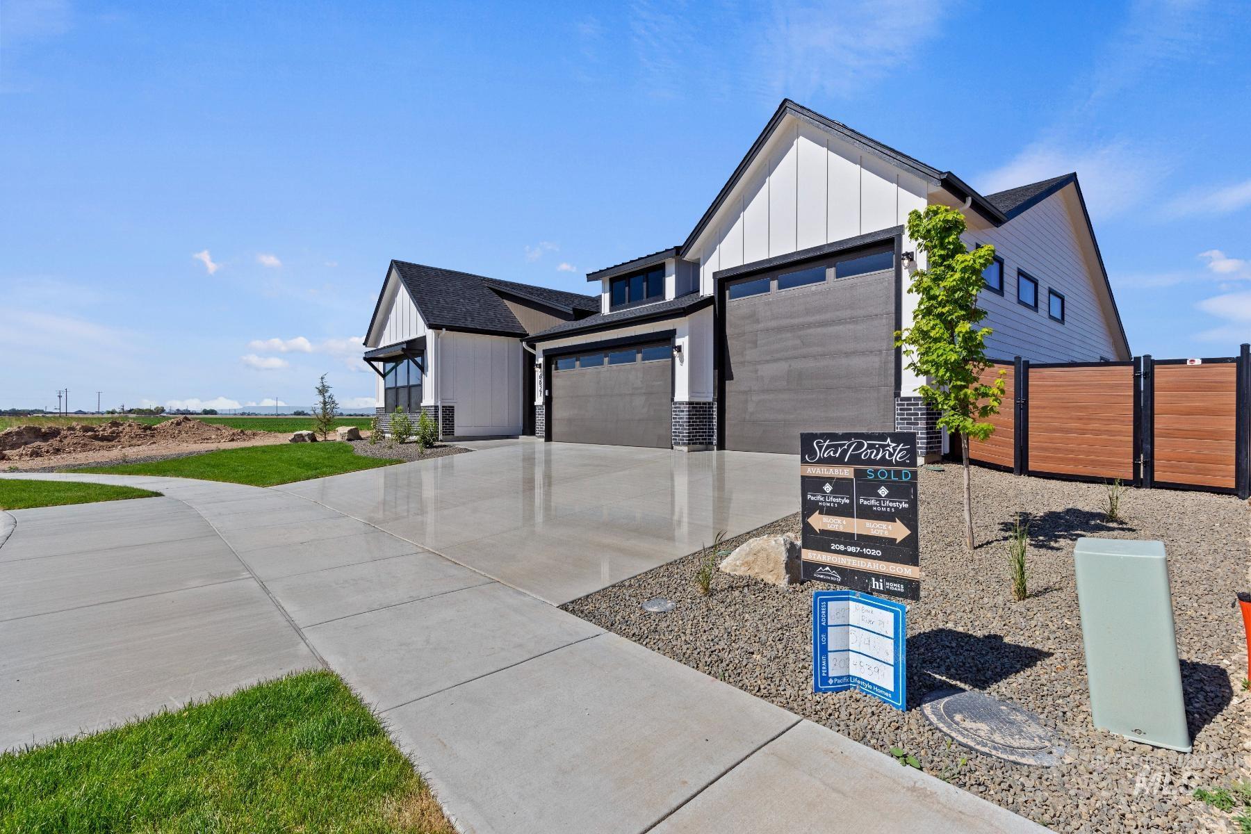 8523 W Happy Day Drive