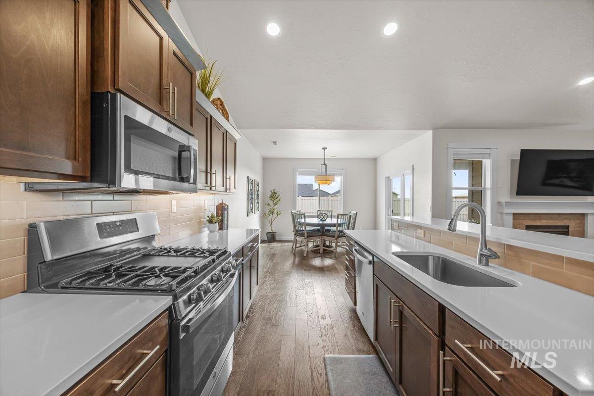 6275 W Los Flores Ct