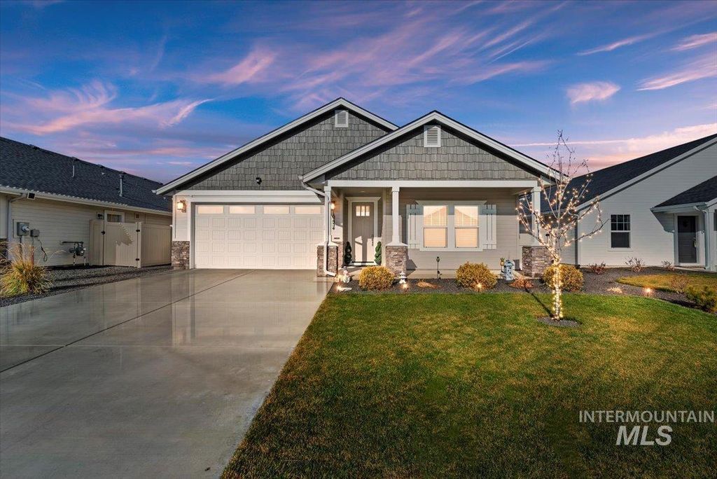 Photo of 10434 Rockaway Ridge St, Nampa, ID 83687 (MLS # 98970312)