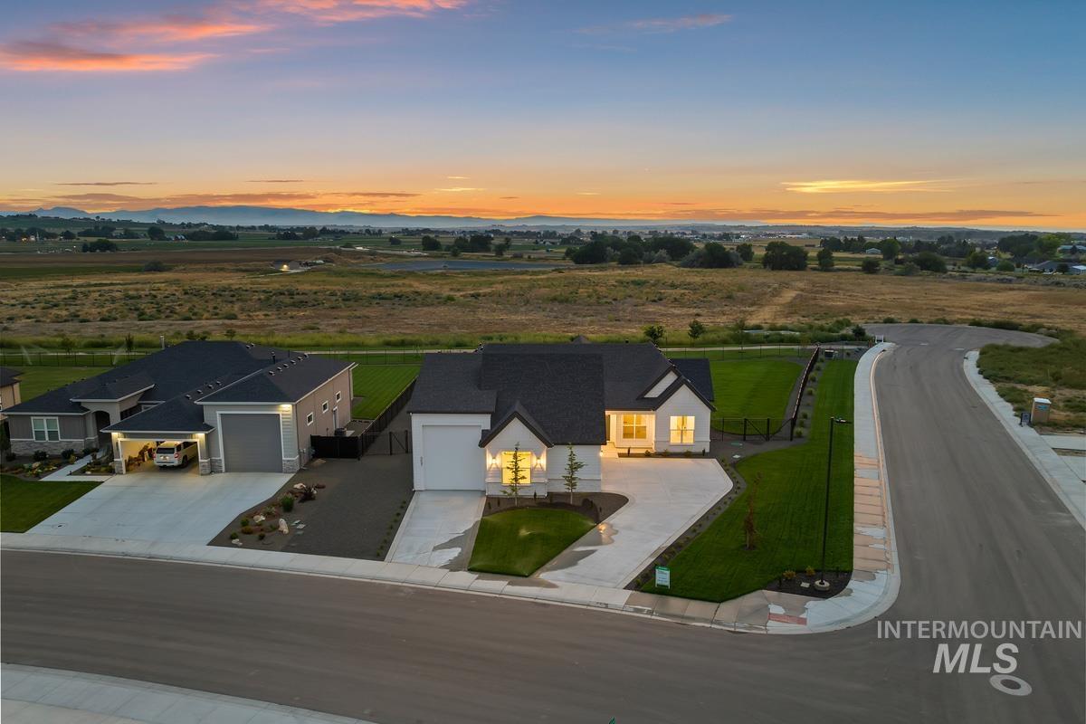 9697 S Coopers Hawk Way