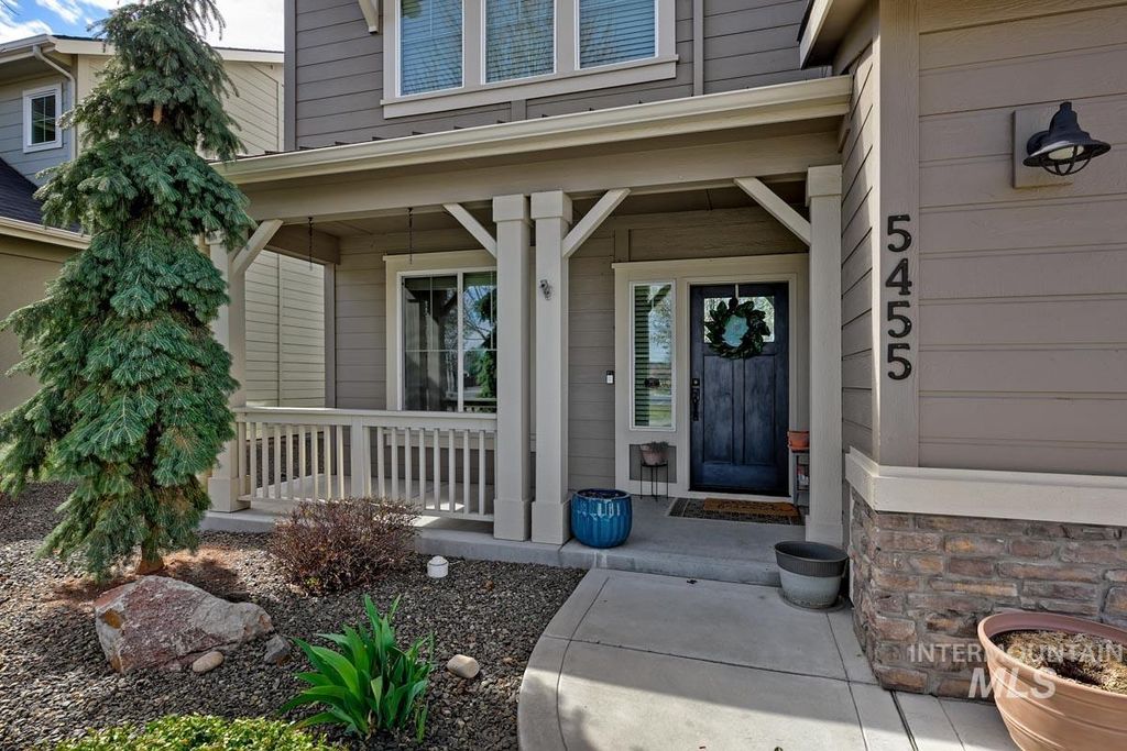 Photo of 5455 Peppard Ave, Meridian, ID 83646 (MLS # 98979509)