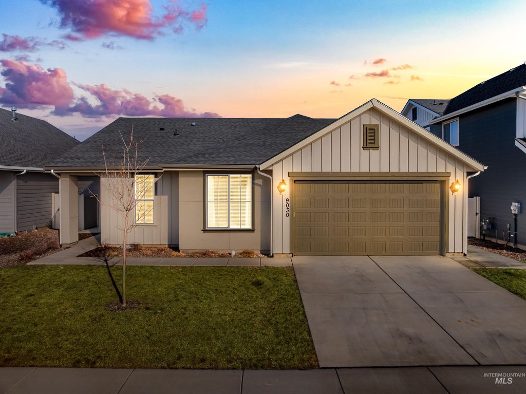 Photo of 9030 W Bowie St, Star, ID 83669 (MLS # 98973962)