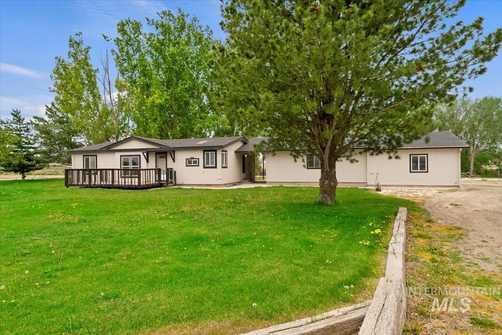 Photo of 5720 Butte Rd, New Plymouth, ID 83655 (MLS # 98974944)