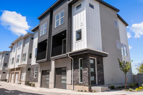 479 E Violets Cove Ln Garden City ID 83714