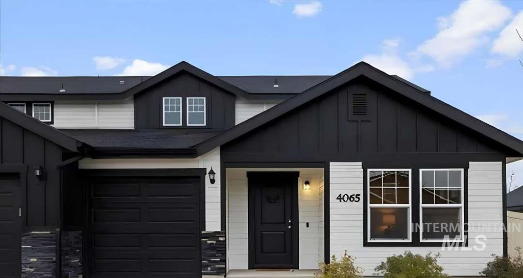 Photo of 4065 E Eagle Ridge Dr, Nampa, ID 83686 (MLS # 98983897)