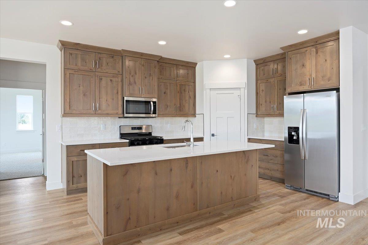 277 Maxine Lane West