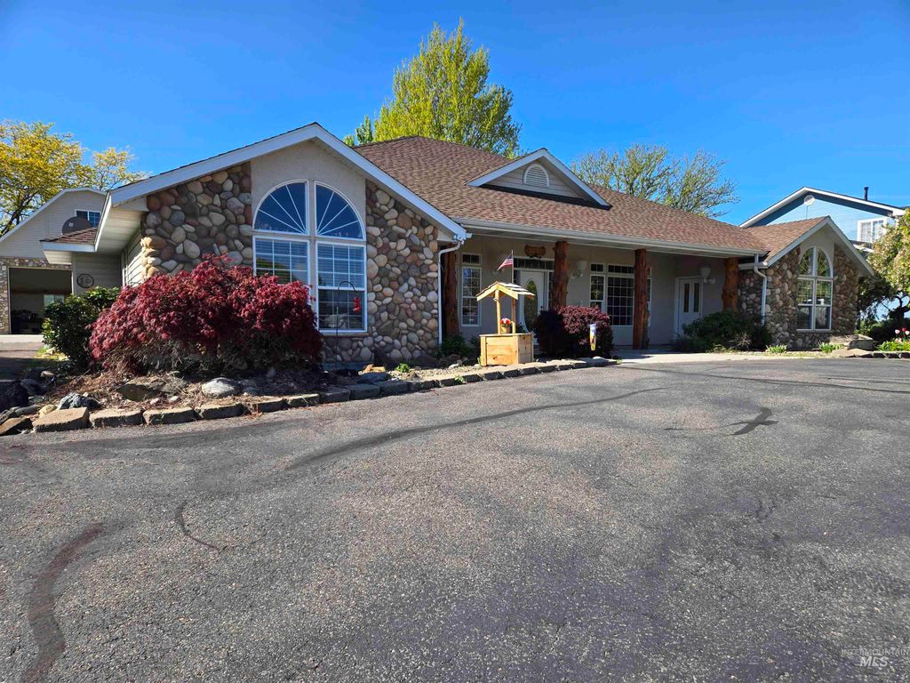 Photo of 2080 Shelley Dr, Payette, ID 83661 (MLS # 98984634)