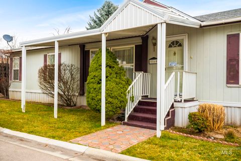 Photo of 5560 N. Fairfax Ln, Garden City, ID 83714 (MLS # 98975172)