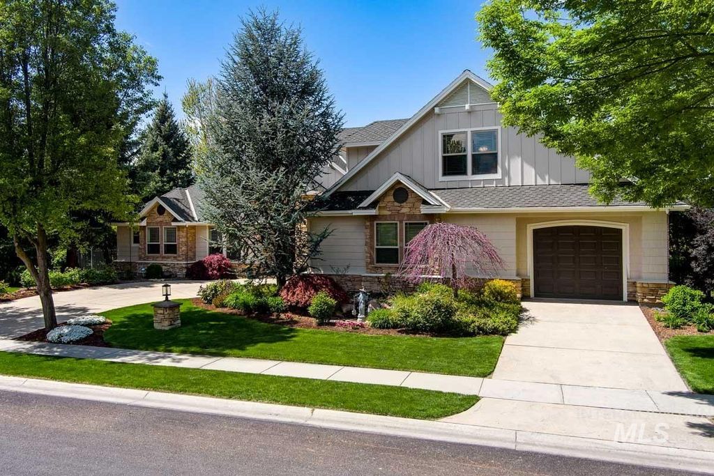 Photo of 1647 S Aspen River Way, Eagle, ID 83616 (MLS # 98984311)