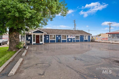 Photo of 425 N 2nd E St, Mountain Home, ID 83647 (MLS # 99000776)