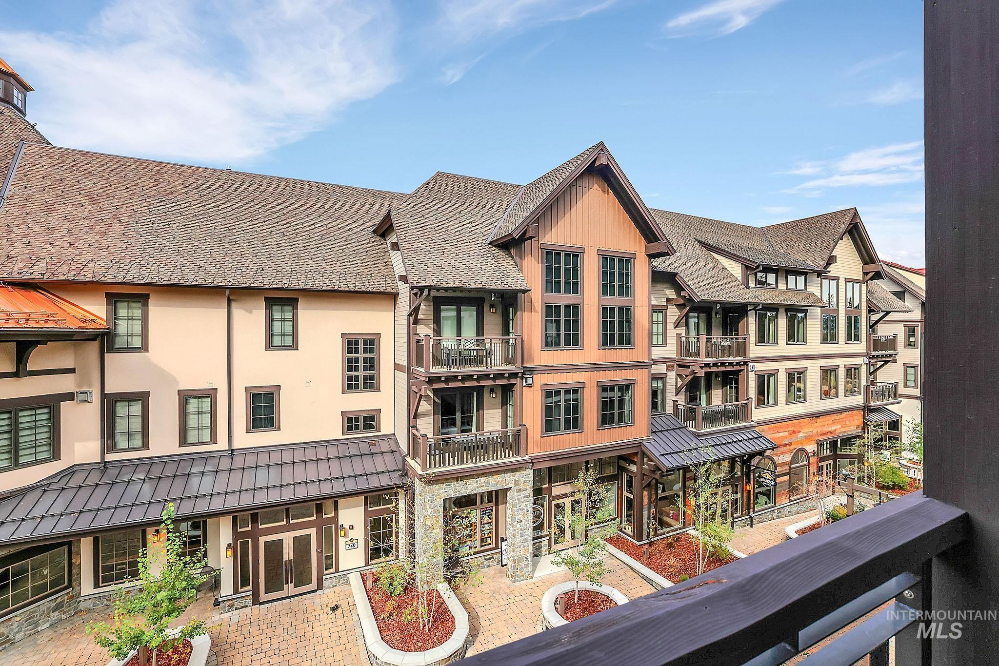 Balcony featuring a residential view
