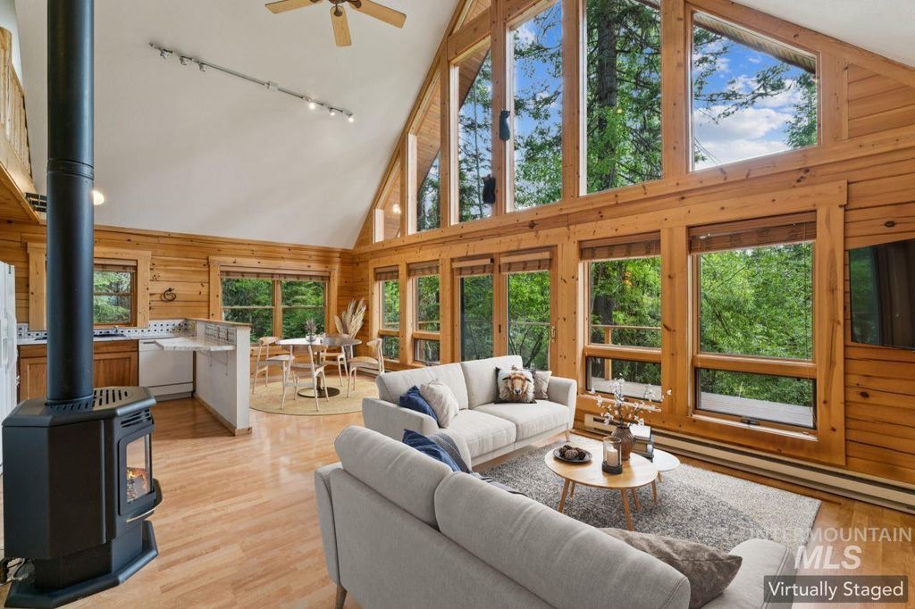 Photo of 220 Ernesto Dr, McCall, ID 83638 (MLS # 98989758)