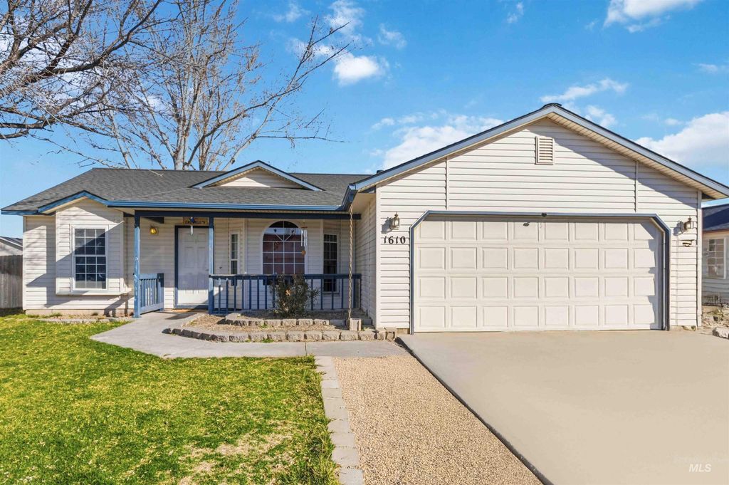 Photo of 1610 W Hawaii Ave, Nampa, ID 83686 (MLS # 98978073)