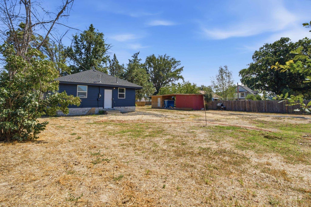 Photo of 709 N 8th St, Parma, ID 83660 (MLS # 99000384)