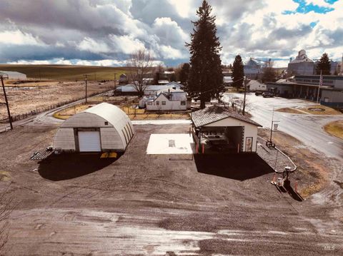 Photo of 405 6th Ave, Nezperce, ID 83543 (MLS # 98977337)