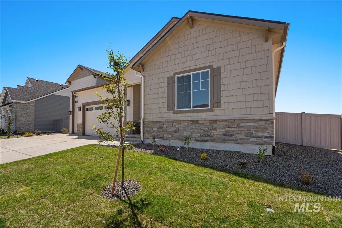 857 N Falling Water Way