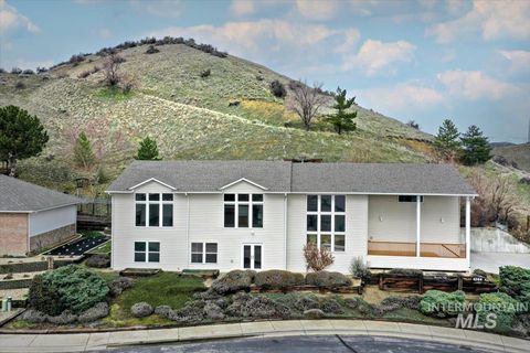 Photo of 4266 N La Fontana Way, Boise, ID 83702 (MLS # 98977416)