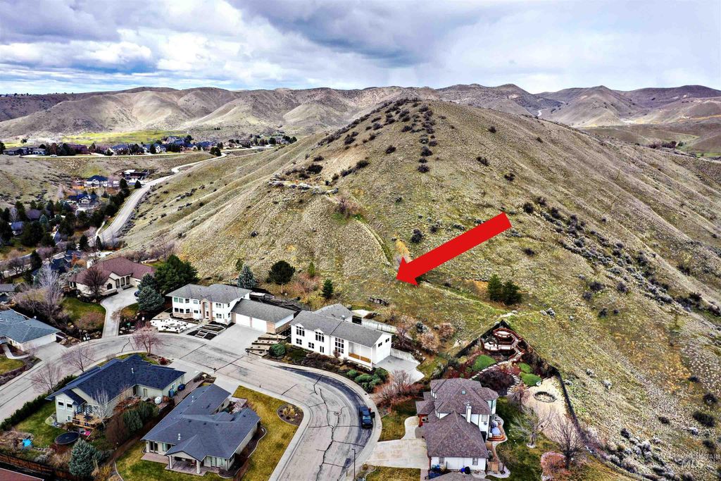 Photo of 4266 N La Fontana Way, Boise, ID 83702 (MLS # 98977416)