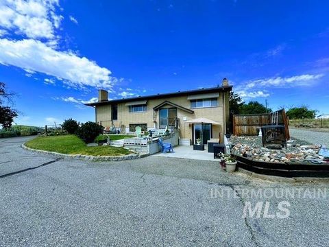 Photo of 4436 Baker Rd, Ontario, OR 97914 (MLS # 98956135)