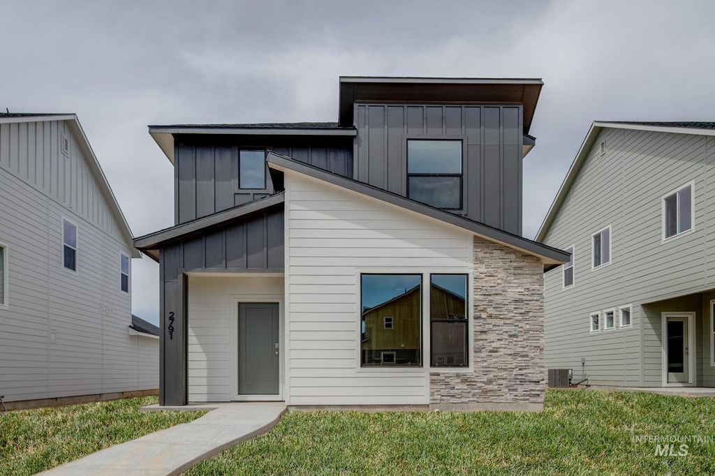 Photo of 3030 E Boulder Basin Dr, Kuna, ID 83634 (MLS # 98968193)