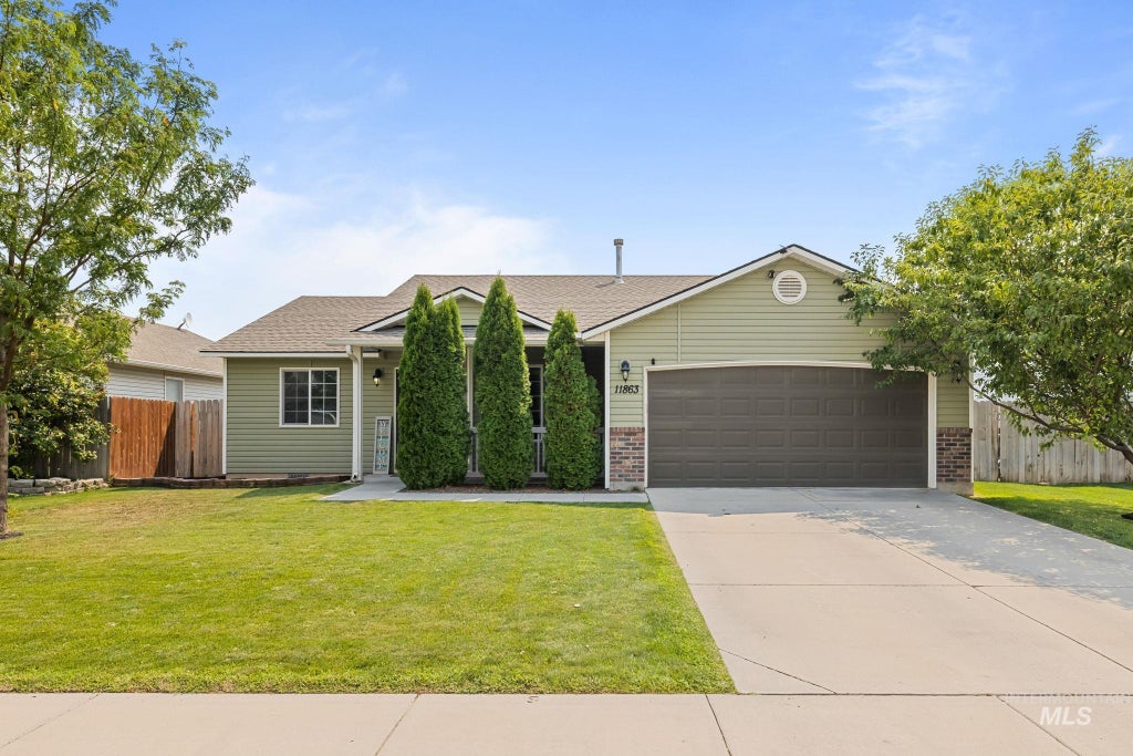 Photo of 11863 Edgemoor St, Caldwell, ID 83605 (MLS # 98996823)