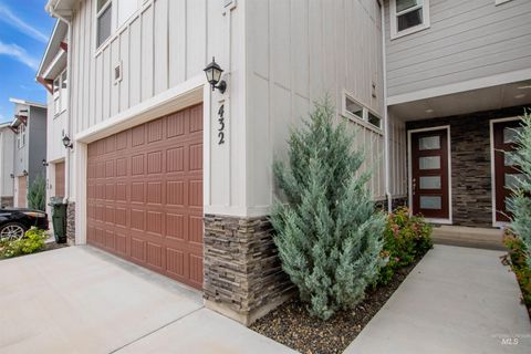 Photo of 432 N Tessa Lane, Meridian, ID 83642 (MLS # 98983993)