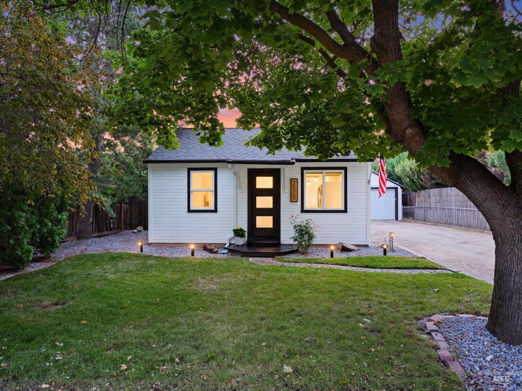 Photo of 2520 N 26th St, Boise, ID 83702 (MLS # 99000603)