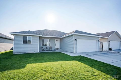 Photo of 345 Miller Ave, Burley, ID 83318 (MLS # 98961246)