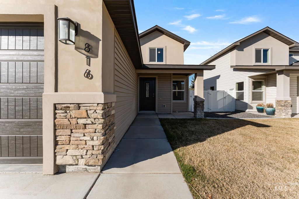 Photo of 816 Jack Ave, Jerome, ID 83338 (MLS # 98977641)