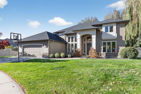 Photo of 4003 N Breeze Creek Place, Meridian, ID 83646 (MLS # 98966354)