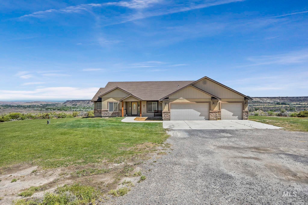 Photo of 4531 N 1250 E, Buhl, ID 83316 (MLS # 98990243)
