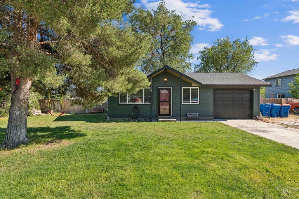 Photo of 10707 W Blue Fox Ct, Boise, ID 83709 (MLS # 98991042)
