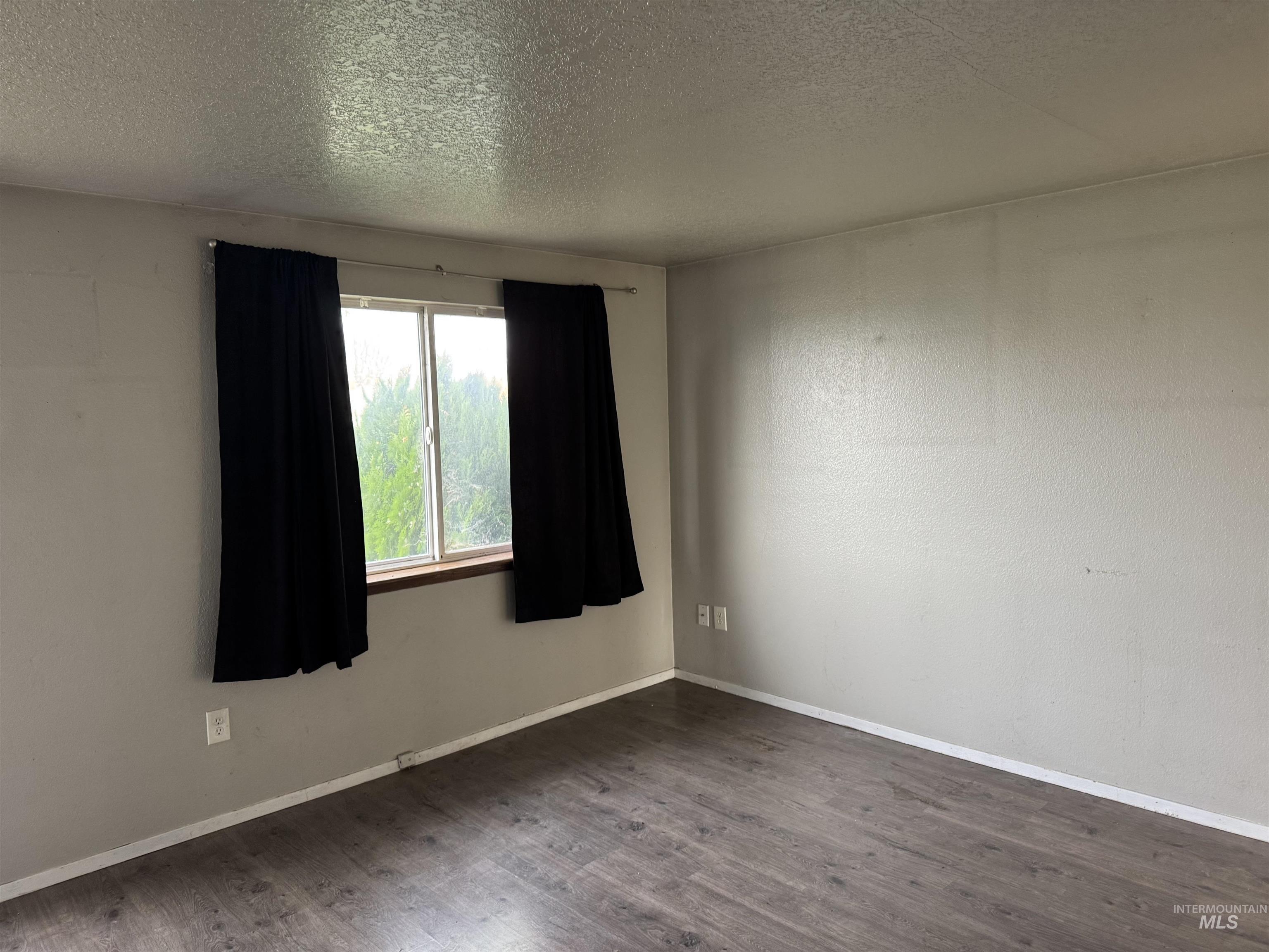 929 & 931 Craven Avenue