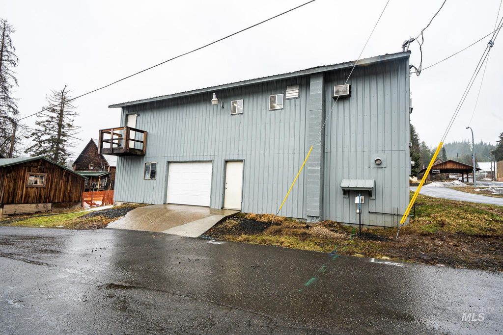 Photo of 10 Main Street, Pierce, ID 83546 (MLS # 98977322)