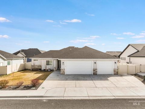 Photo of 2080 Columbia Dr, Twin Falls, ID 83301 (MLS # 98978083)