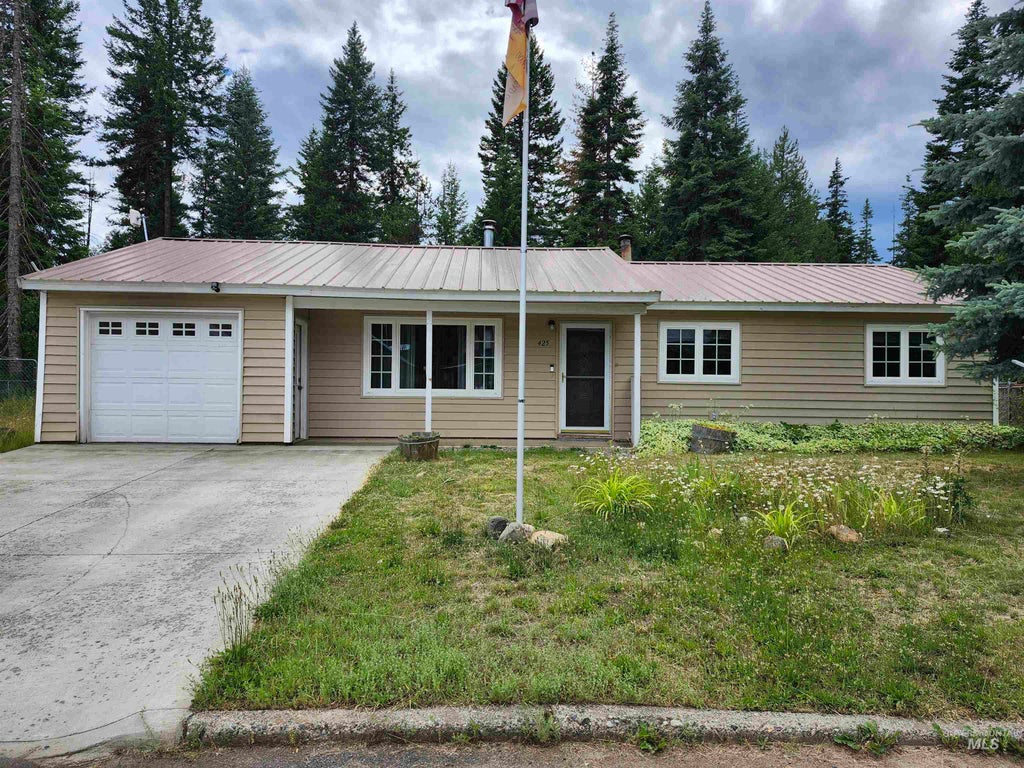 Photo of 425 Cedar Dr, Pierce, ID 83546 (MLS # 98992973)