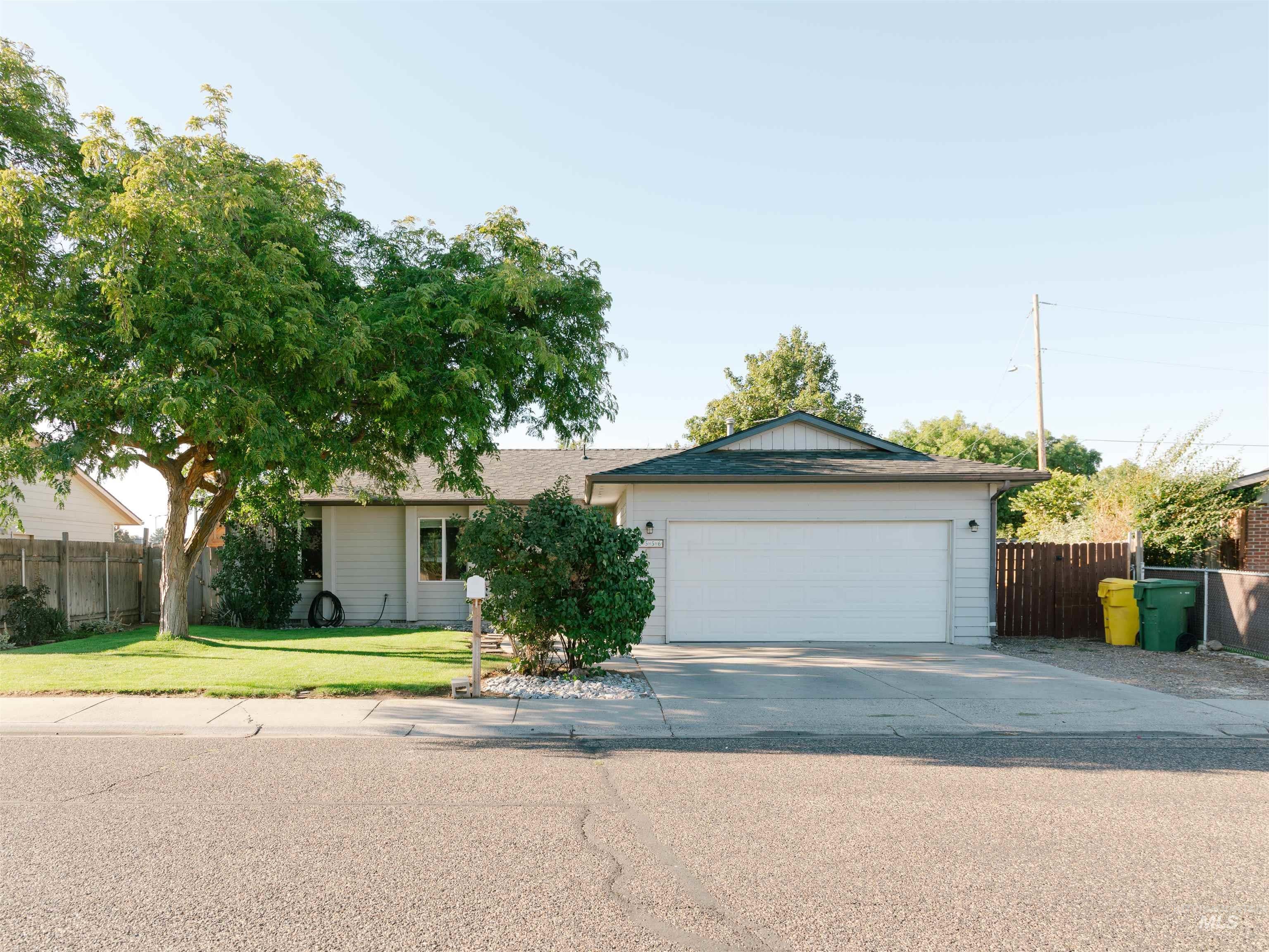 2556 SW 2nd Avenue